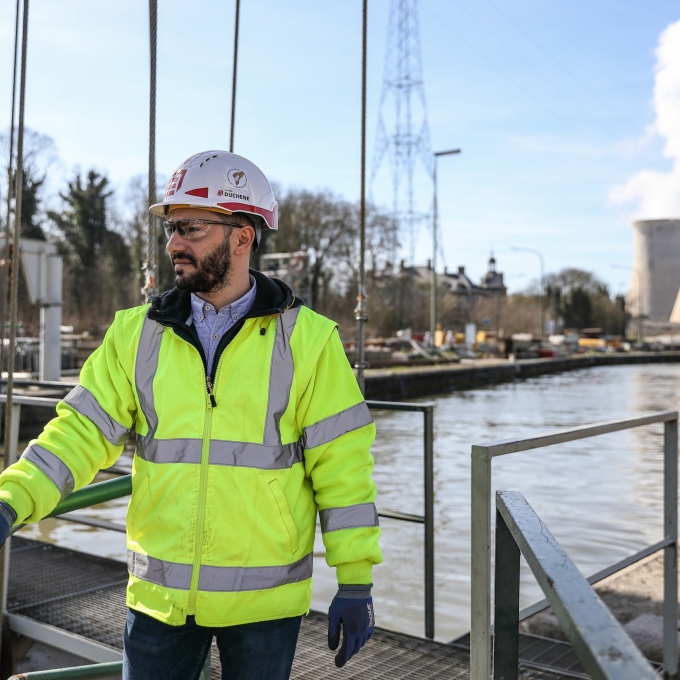 Mise à grand gabarit de l'écluse d'Ampsin-Neuville à Huy. 