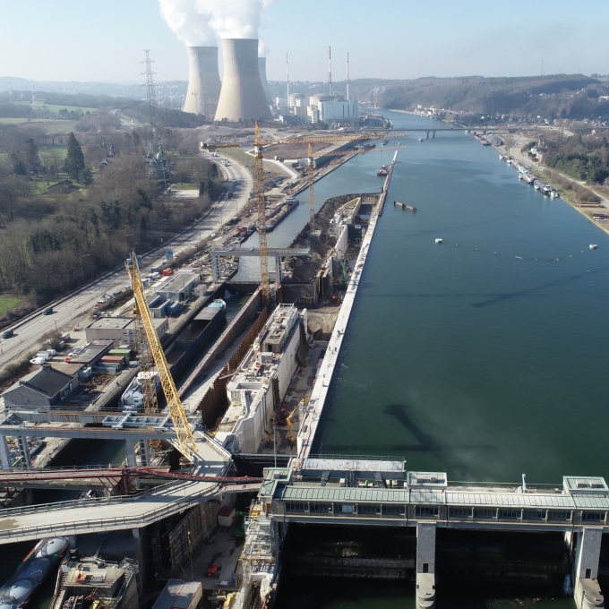 Mise à grand gabarit de l'écluse d'Ampsin-Neuville à Huy. 