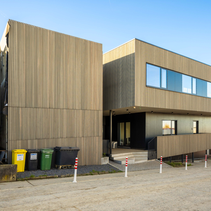 Vue latérale extension menuiserie Duchêne