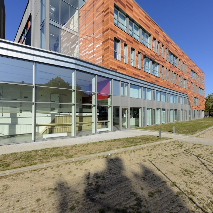 Conception et construction d'un bâtiment de l'UMons par Duchêne