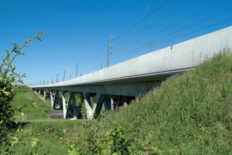 Viaduc ferroviaire de Battice sur la ligne TGV Bruxelles-Cologne